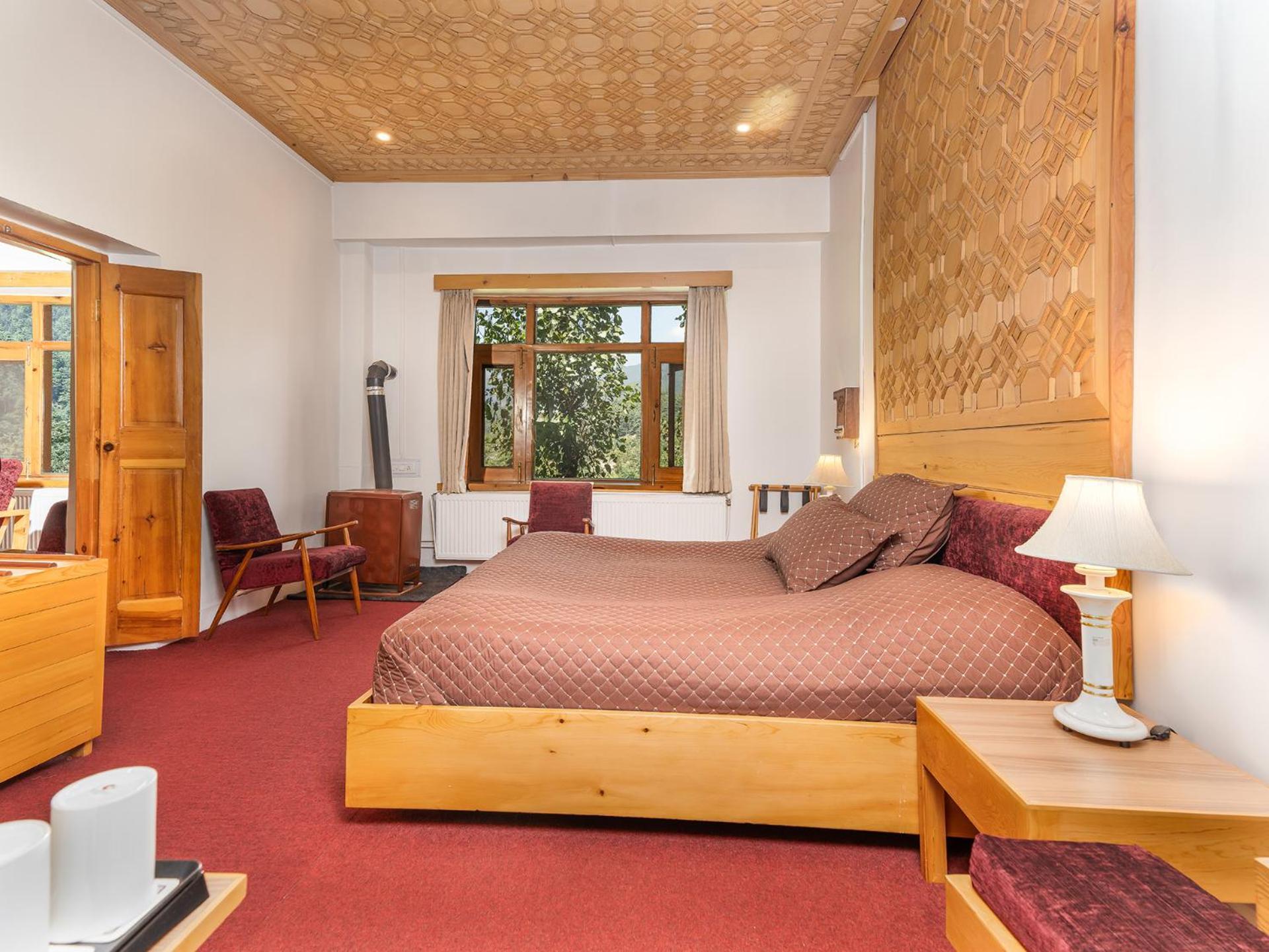 de 100 m² con 1 habitación/es y 1 baño/s de uso privado, en Pahalgām Exterior foto